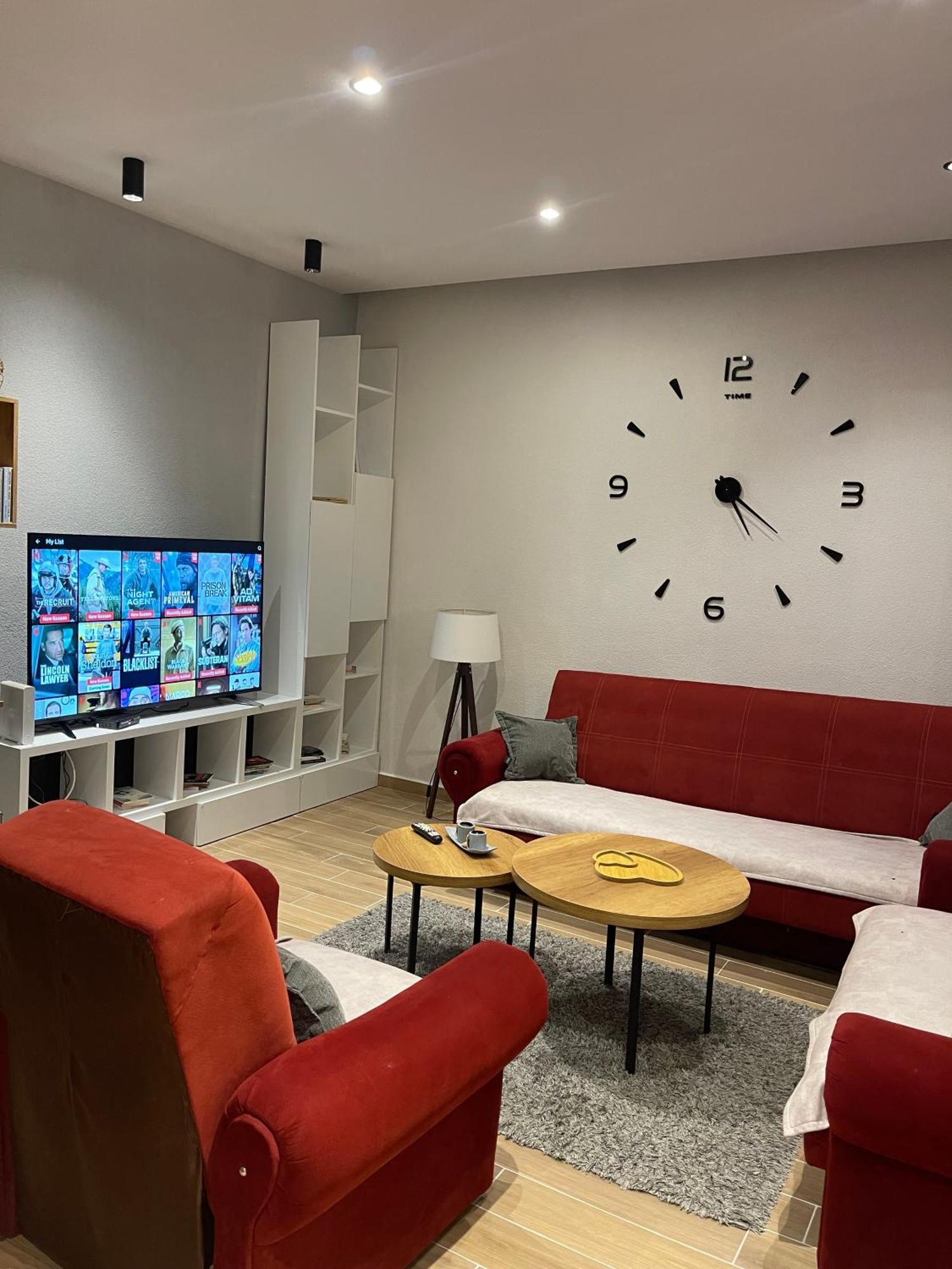 Ora-Prn,Cosy Apartment In The City Center Pristina Exterior photo